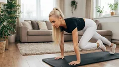 Najlepsze ćwiczenie, które spala tłuszcz i wzmacnia mięśnie brzucha w zaledwie 10 minut